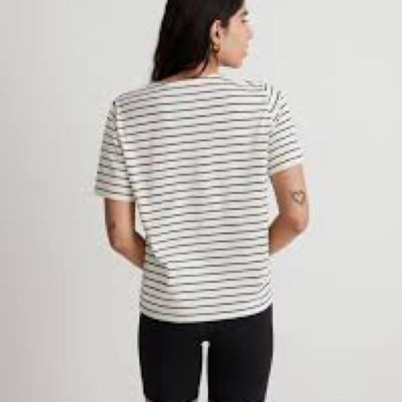 Madewell Striped V Neck T Shirt Size Medium - Picture 1 of 3